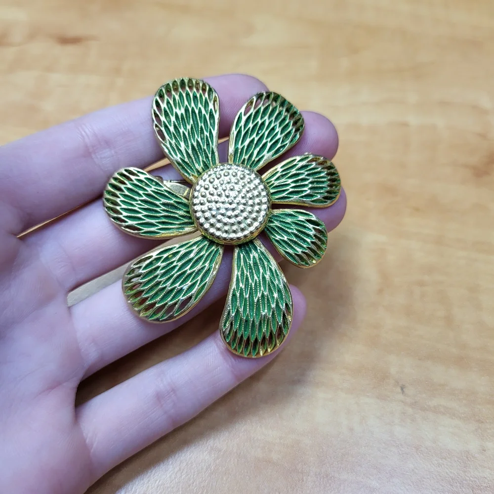 Elegant Green and Gold Flower Brooch
